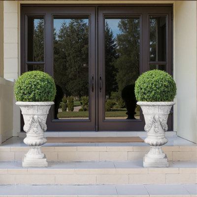 Reese Magnesium Oxide Planters With Drainage Holes