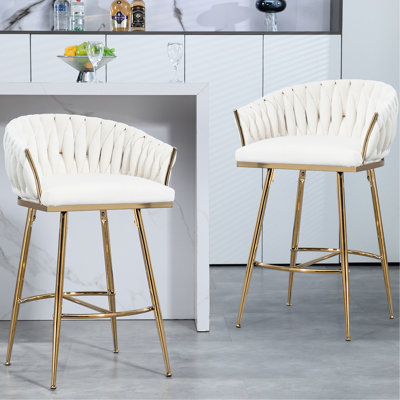 Tabouret de bar 26 po en velours beige à hauteur de comptoir avec dossier ondulé à la main et repose-pieds doré, rembourrage en mousse haute densité, pieds en métal réglables, processus de tricotage, bon pour le café de la chambre en velours, dossier, mousse,
