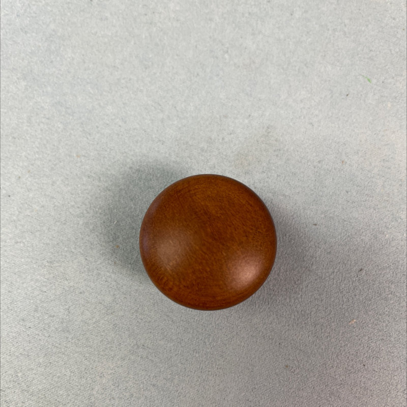 (Paquet de 5) Bouton de 1-1 / 4 po en noyer fini