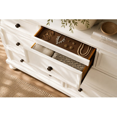 Commode à 7 tiroirs Aurane avec plateau à bijoux caché 65,25 po Aurane