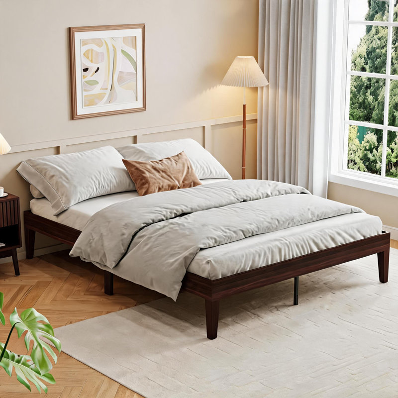 Structure de lit grand format, lit plateforme en bois naturel robuste de 14 pouces avec support en lattes de bois massif, conception silencieuse, assemblage facile, sans sommier tapissier, structure de lit en bois sans tête de lit (noyer foncé)