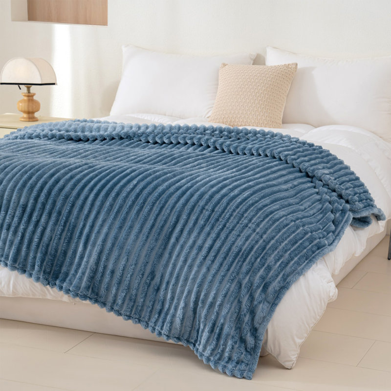Striped Plush Lightweight Throw Blanket, Ultra Soft & Cozy for Sofa Couch Bed, Machine Washable, Blue, 150cm x 200cm