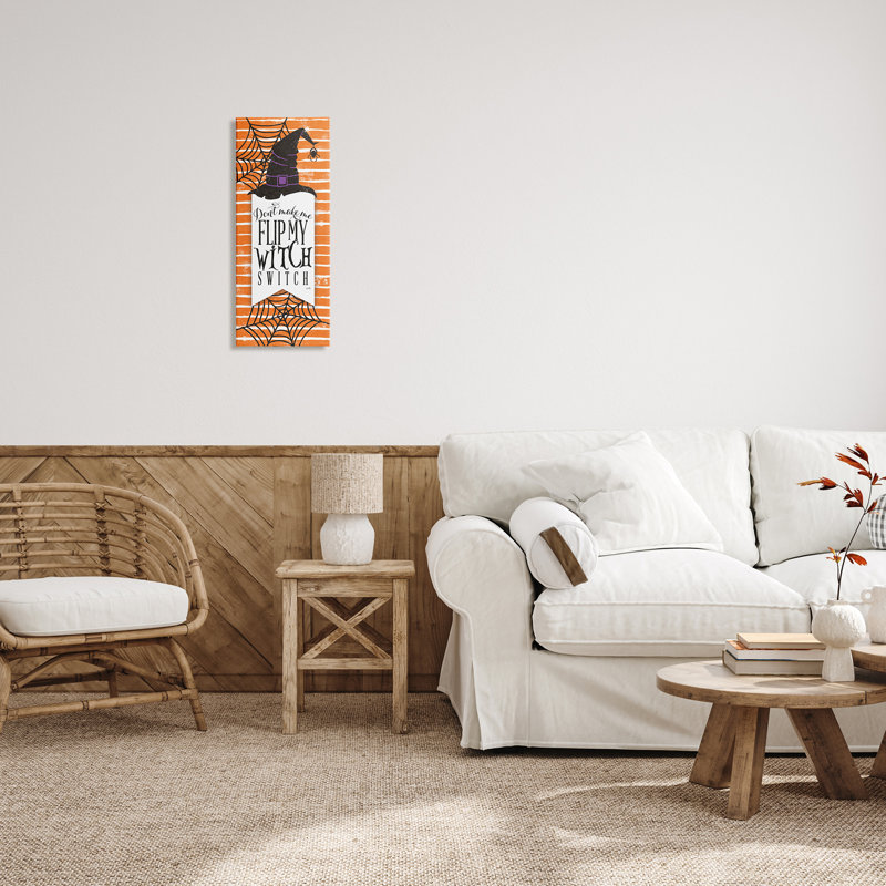 «Witch Switch», phrase amusante rayée, toile d'araignée orange, estampe numérique encadrée noire, art texturé par Misty Michelle