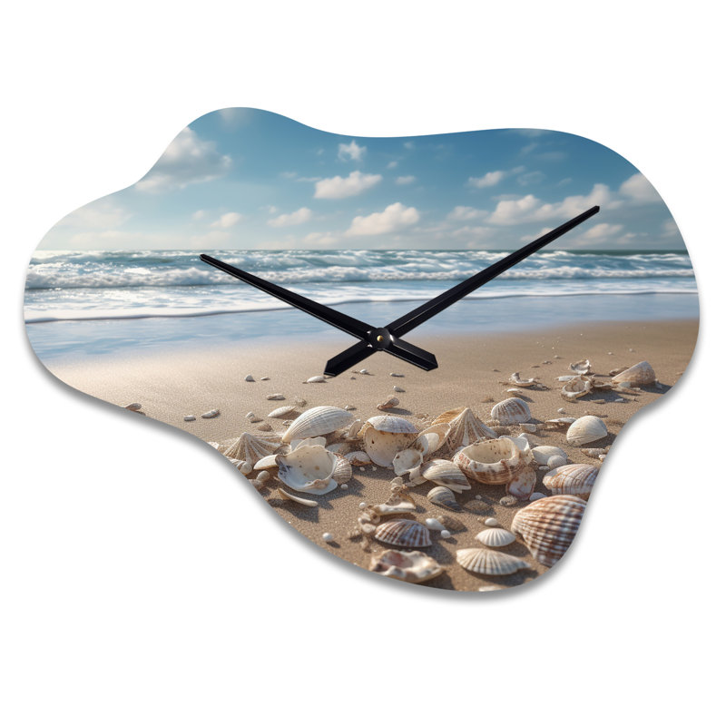 Fahmi Seaside Seashell Treasures III - horloges murales asymétriques en métal plage, impression d'horloge murale nuage beige