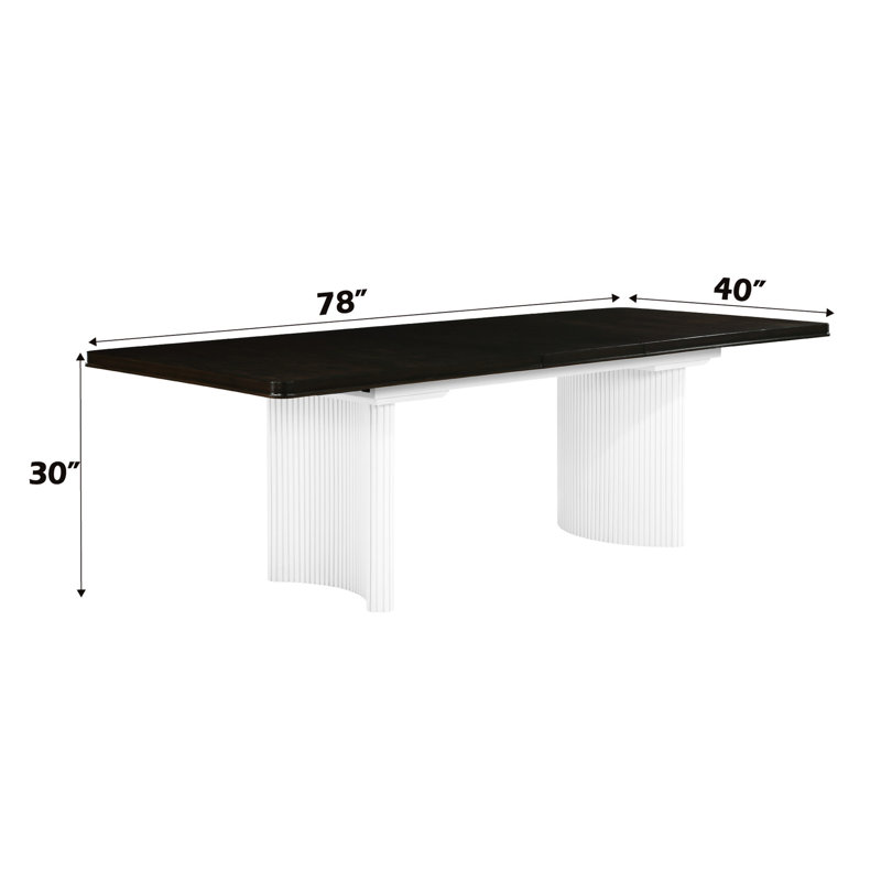 Table de finition blanche et brune - idéale pour créer une atmosphère de salle à manger élégante et confortable dans une extension rectangulaire offrant une option à votre maison