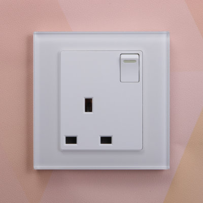 Crystal PG 13A Single Plug Socket With Switch Black