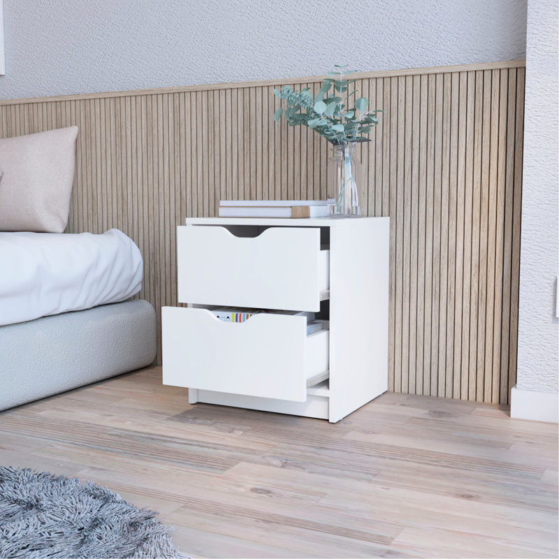 2 tables de chevet blanches - ajoute une touche d'élégance à la chambre à coucher et offre un espace de rangement pratique