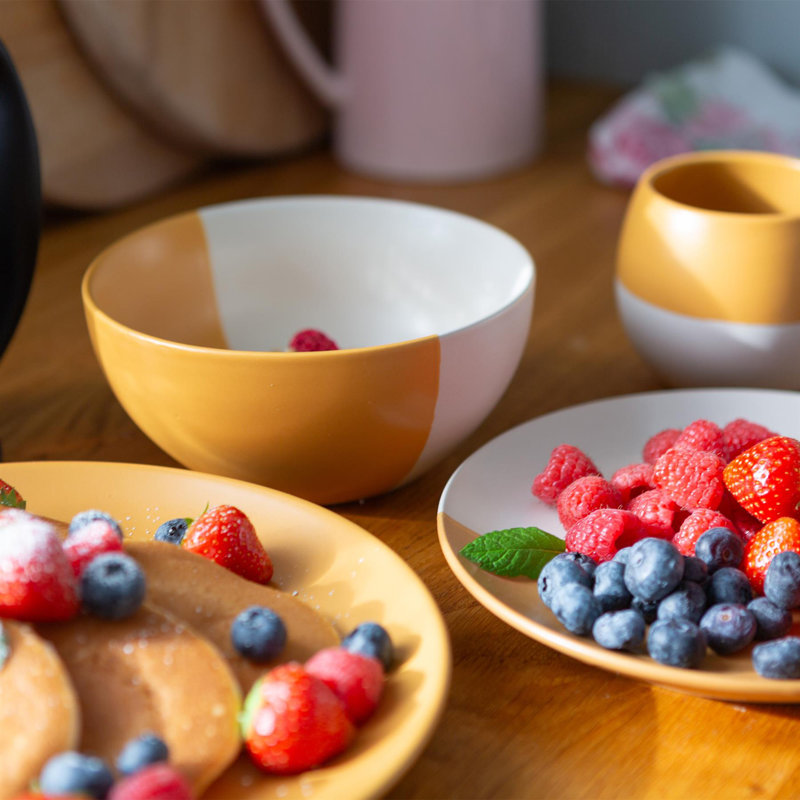 Nicola Spring Dipped Stoneware Cereal Bowls - 16.5cm, Yellow