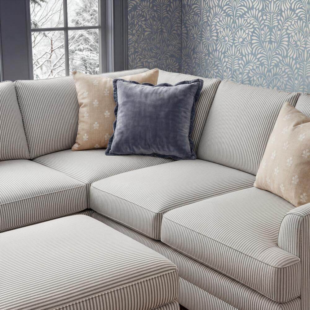 Cedric Floral Wallpaper, Blue