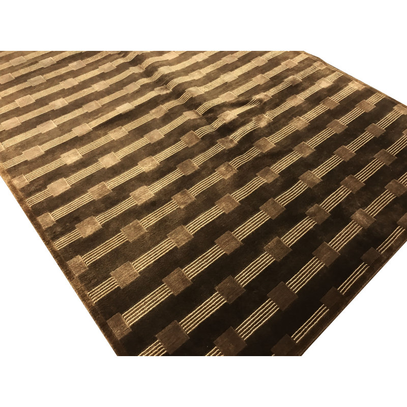 Wool Area Rug in Brown