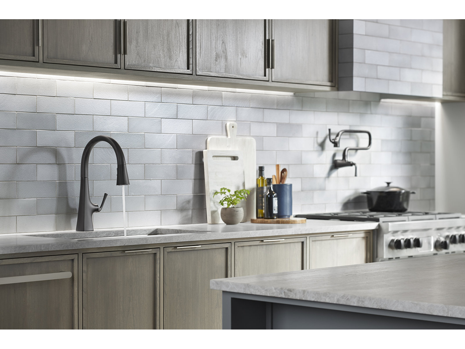 Graze Pull-Down Faucet with Accessories, Matte Black