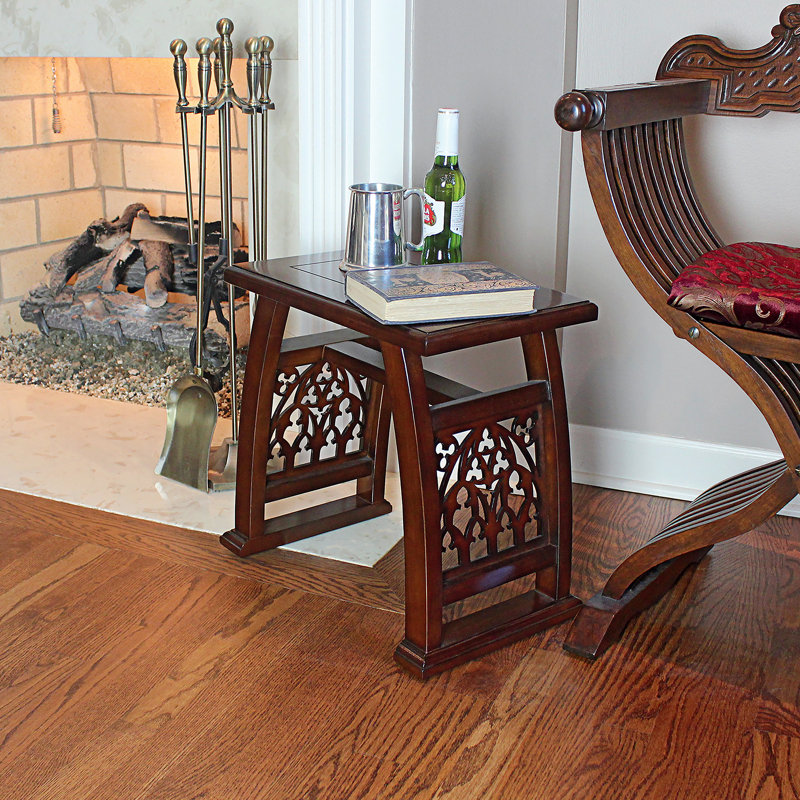 Tabouret d'appoint 17,5 po St. Thomas Aquinas