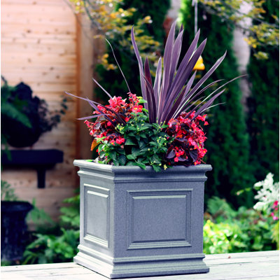 Takeia Planter Box
