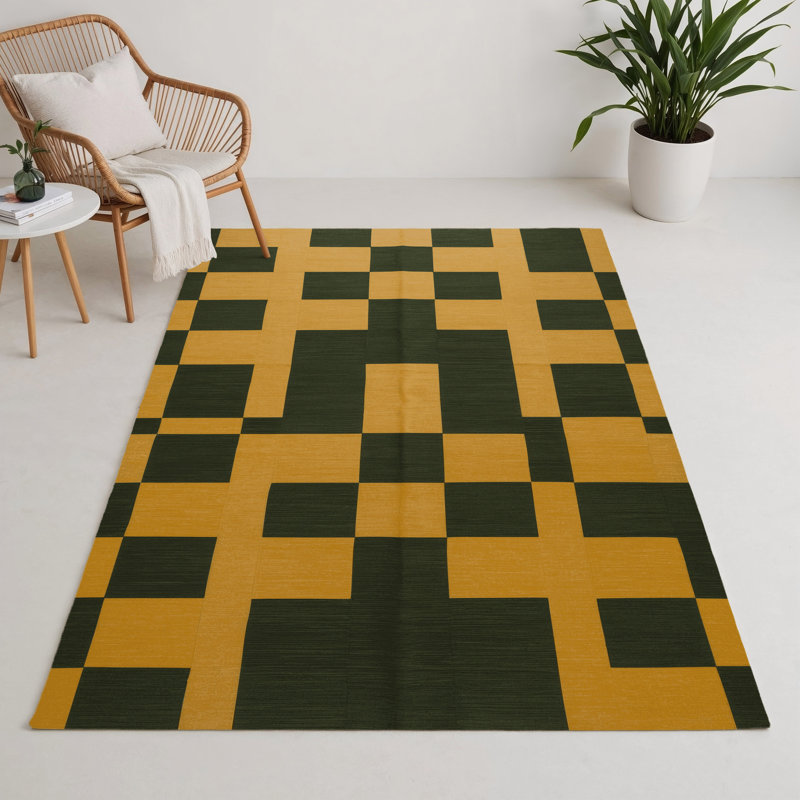 Checkered Green Indoor and Outdoor Area Rug, Rectangle 5' x 7'