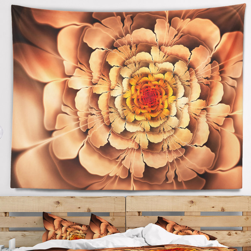 Tapisserie florale dense à motif de pétales bruns, H 32 po x l 39 po