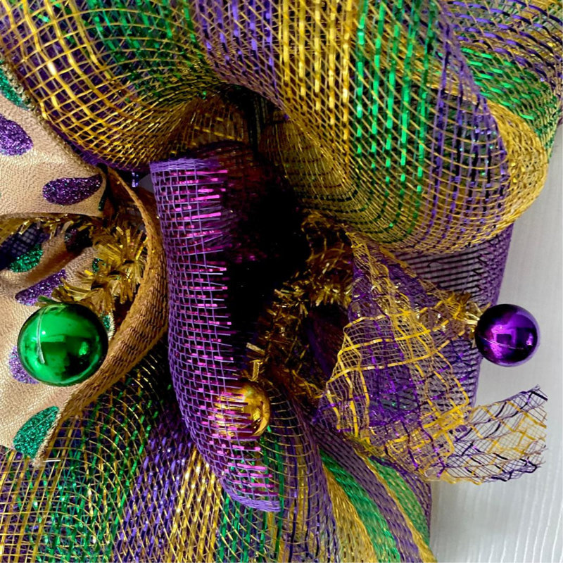 Mardi gras avec couronne de fleurs de lis