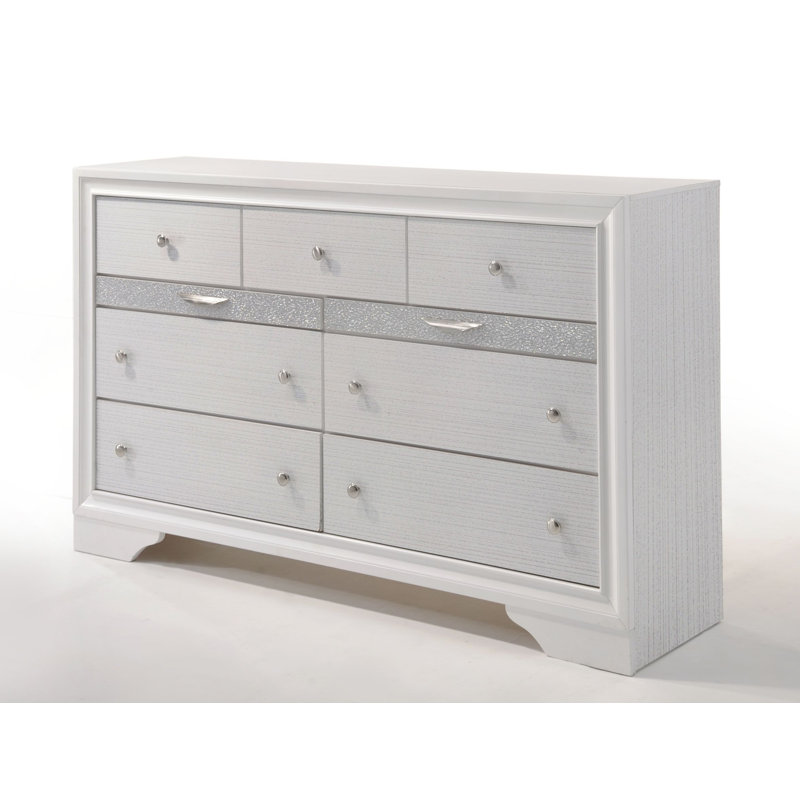 Commode blanche à 9 tiroirs Ashtyn