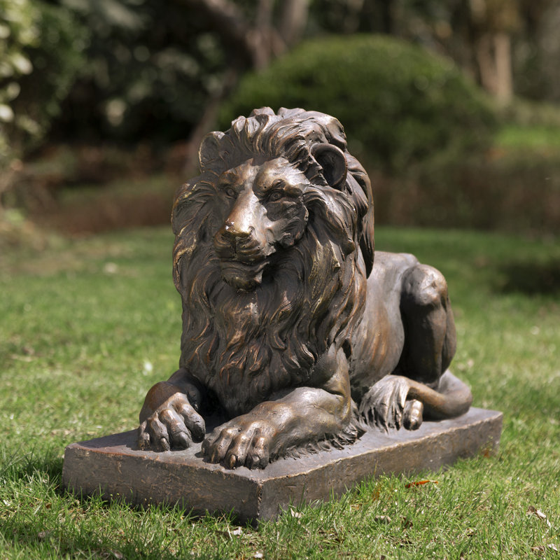 Statue de lion gardien MGO couché, Bronze, 1