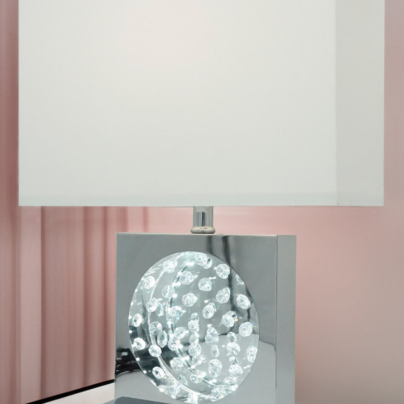 Luxueuse lampe de table d'appoint en cristal avec abat-jour rectangulaire et commande tactile, idéale pour un décor moderne et élégant.