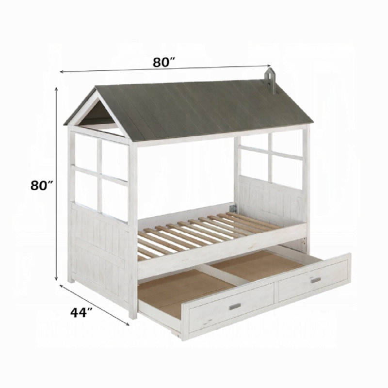 Lit simple Tree House II