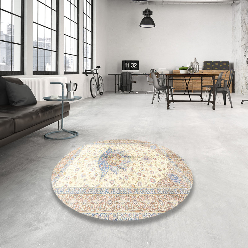 Oriental Indoor Rug, Round 4'
