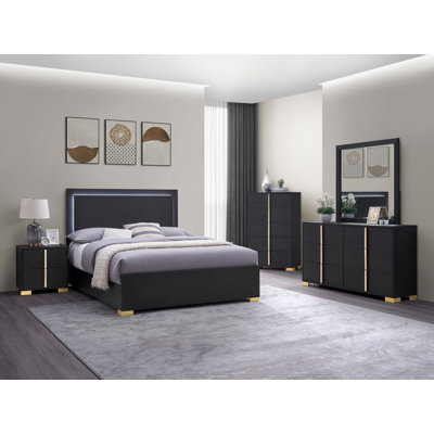 Sabrielle 5 Piece Bedroom Set by Mercer41