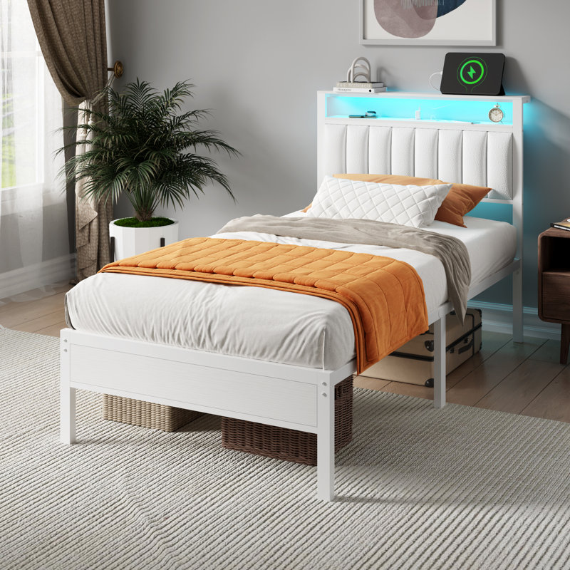 Structure de lit avec station de charge, lumières DEL, tête de lit tapissier, étagère de rangement à 2 niveaux, Lit simple