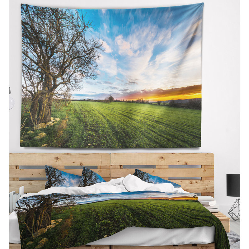 Tapisserie bleu ciel de pâturage vert landscape, H 32 po x l 39 po