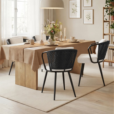 Chaises de salle à manger rembourrées en rotin et en tissu avec pieds en métal, dossier ergonomique et coussins décoratifs
