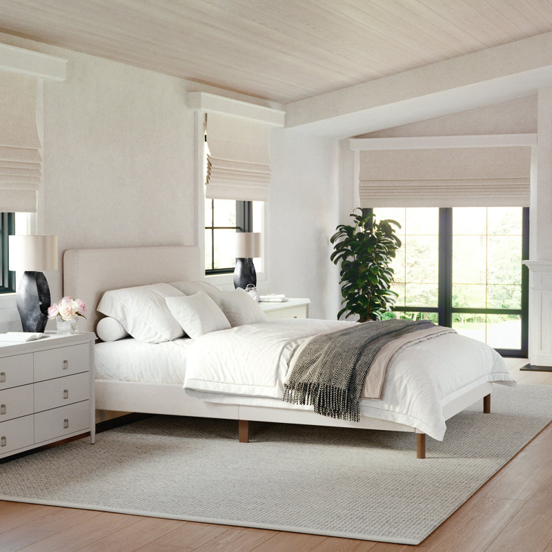 Lit plateforme tapissier avec tête de lit passepoilée Martha Stewart Britta, Grand, Beige