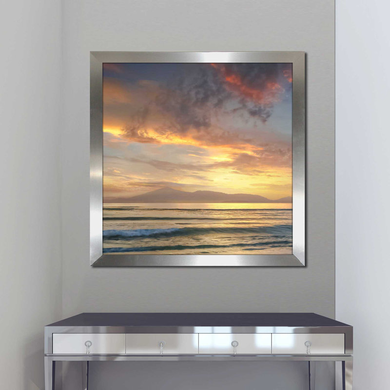 «Partagez le coucher de soleil I» par Mike Calascibetta - photographie, Encadrement argenté, H 31,5 po x l 31,5 po x P 1 po