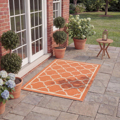 Tapis d'intérieur / extérieur à motif géométrique Herefordshire Performance