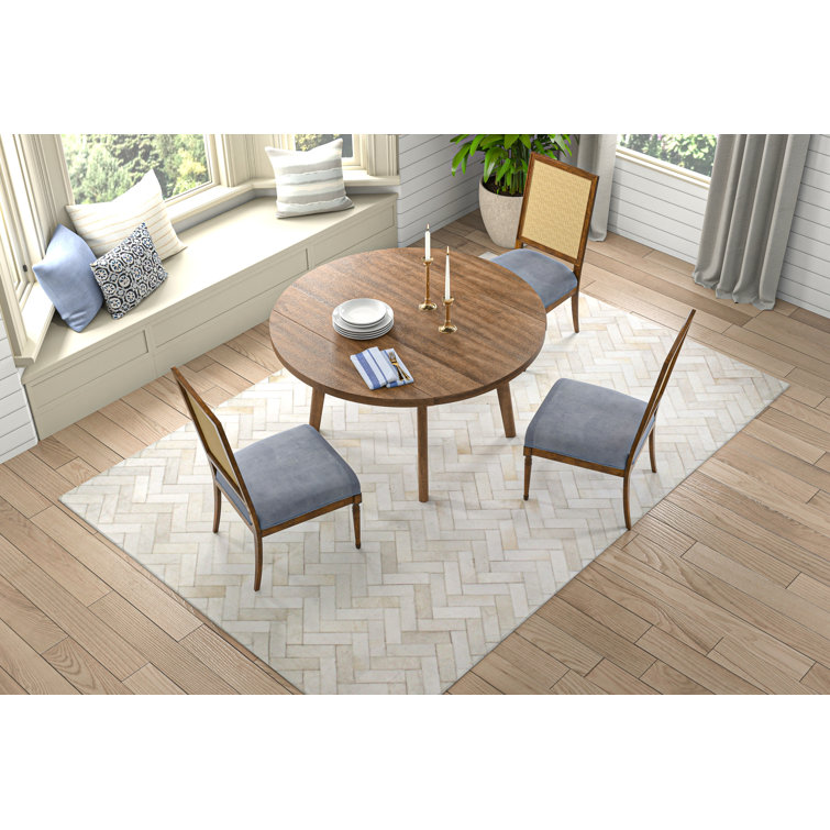 Tuscon Cowhide Leather Chevron Area Rug in Cream