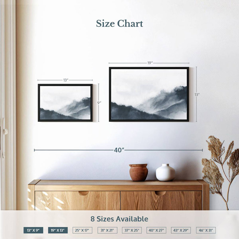 Misty Mountains en gris, Cadre flottant noir, 13 po x 9 po
