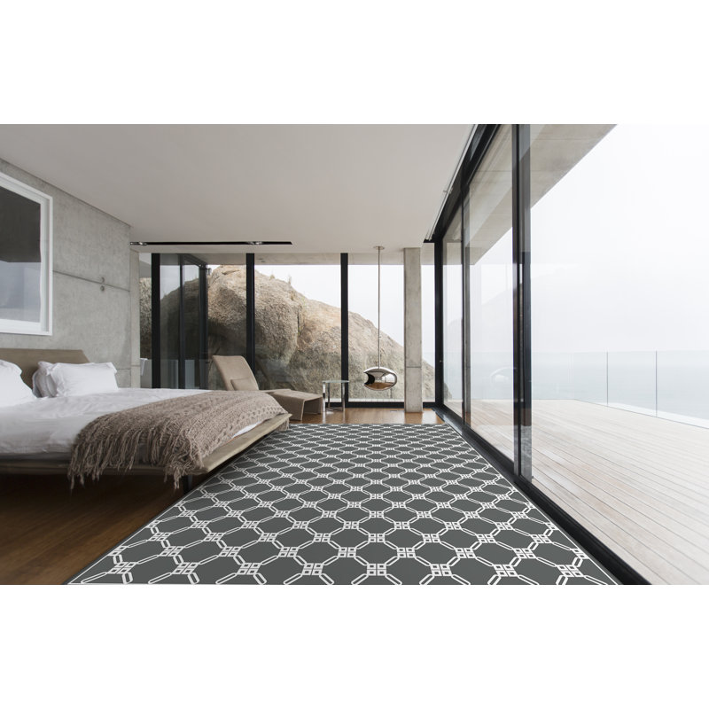 Tapis noir à motif géométrique Mcfaddin, Rectangle 4 pi 11 po x 7 pi 7 po