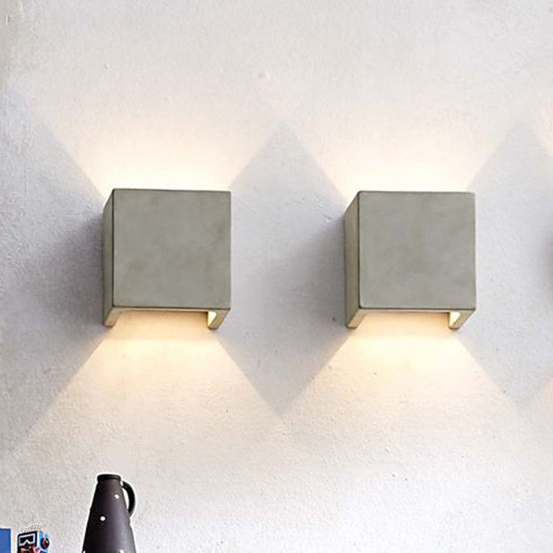 Plinth wall light in concrete gray