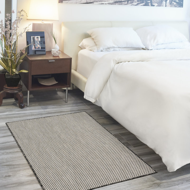 Meredeth Geometric Indoor / Outdoor Rug, Rectangle 3' x 5'
