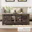 Table basse Hutchison Farmhouse avec portes de grange coulissantes, table de salon de 48 po avec tablettes réglables-99343129