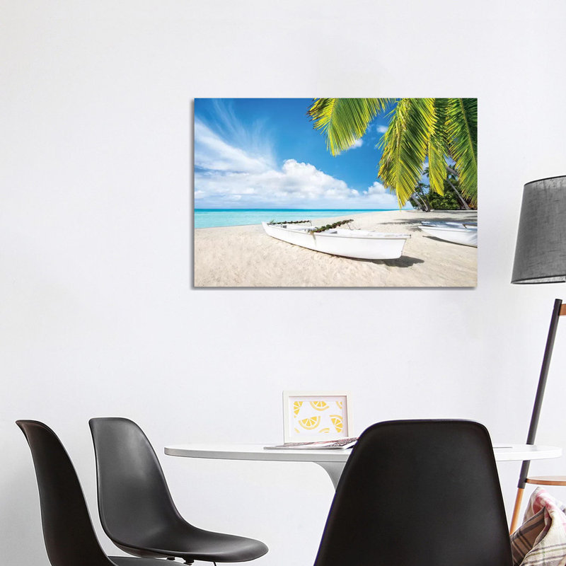 «Boat At The Beach On Bora» par - Toile tendue, H 26 po x l 40 po x 1,5 po