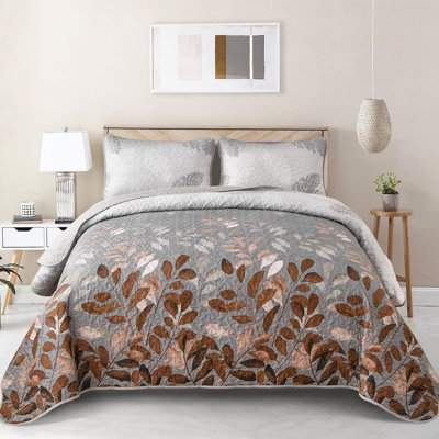 3 Pieces Floral Quilt Set for All Season Soft Microfiber Lightweight Bedding Set