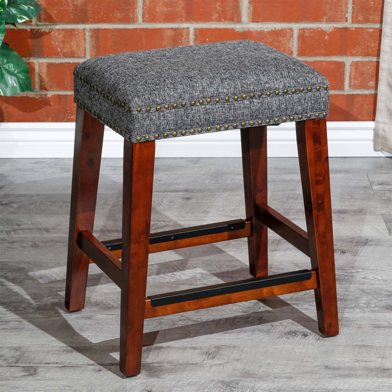 Tabouret de comptoir 24 po Kimbell
