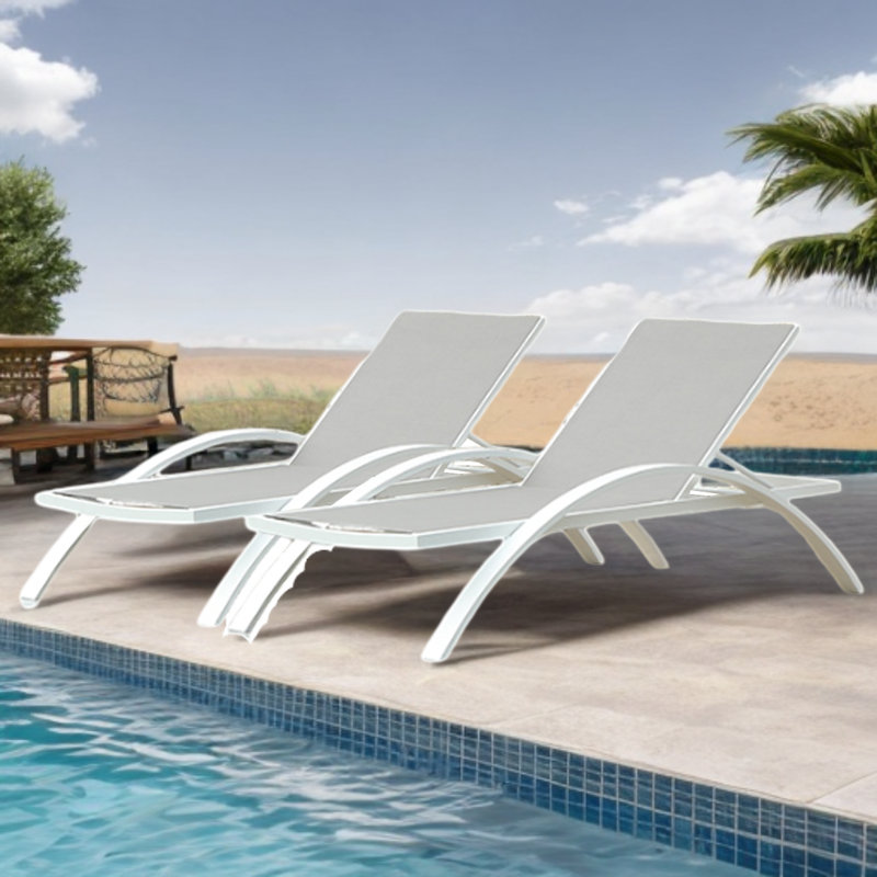 Chaise longue d'extérieur réglable en aluminium
