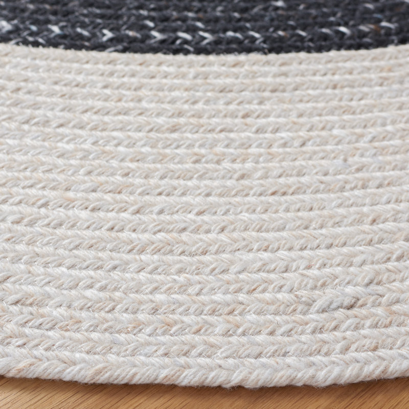 Krishanda Hand Woven Performance Rug, Round 3'