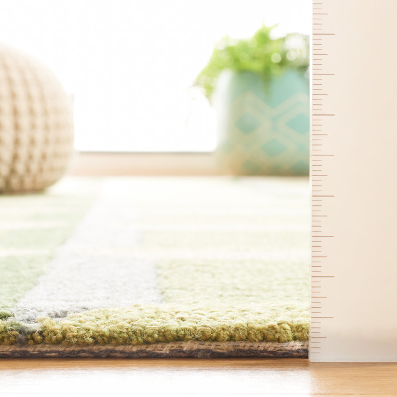 Giedre Geometric Hand Tufted Cotton/Wool Area Rug in Green/Beige, Rectangle 3' x 5'