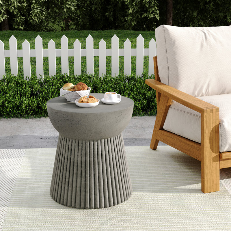 Table d'appoint d'extérieur en béton léger, finition béton, Gris clair