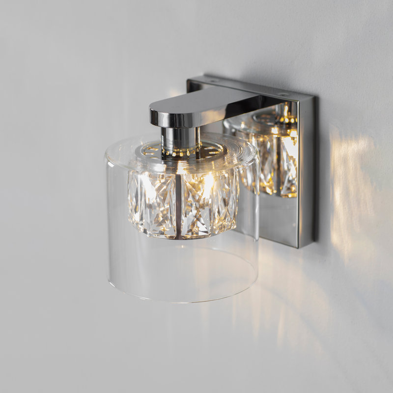 Kelvin Armed Sconce