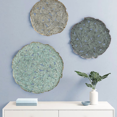 Blue Textured Feather 3 Metal Wall Hanging Decorative - 20", 17.25", 14.25" , For Indoor Disc Decoration Art Use