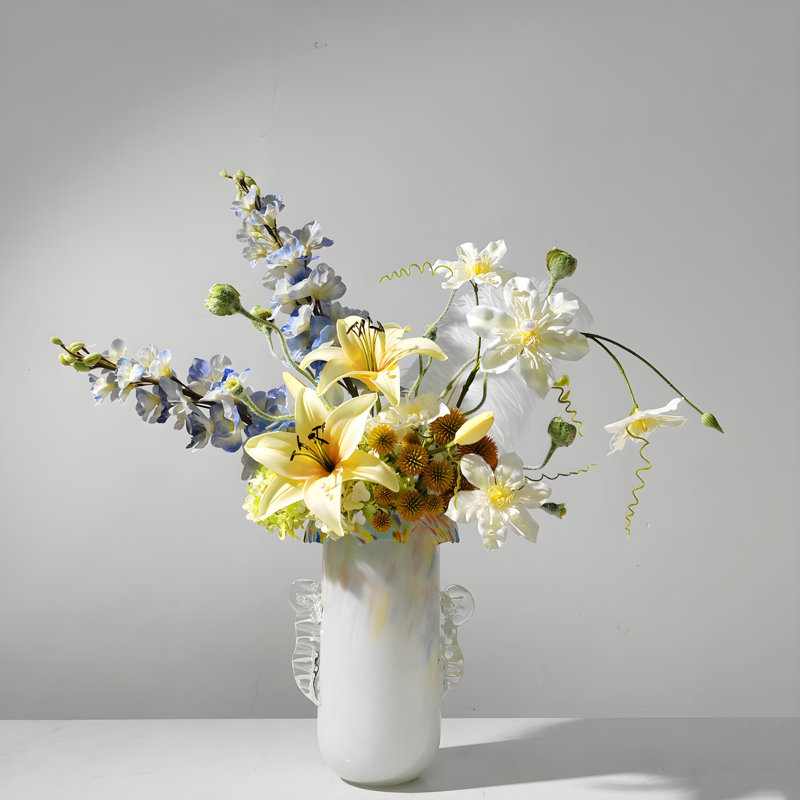 Ornements de fleurs simulées
