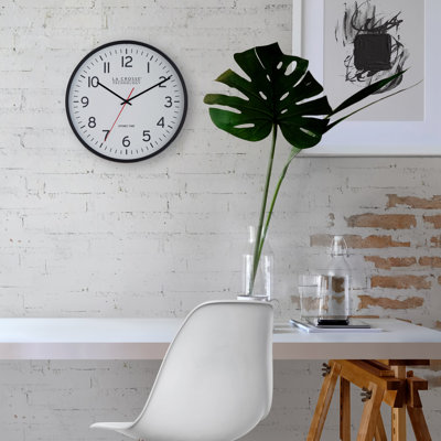 La Crosse Technology 404-3730 11.8-inch Atomic Metal Analog Wall Clock