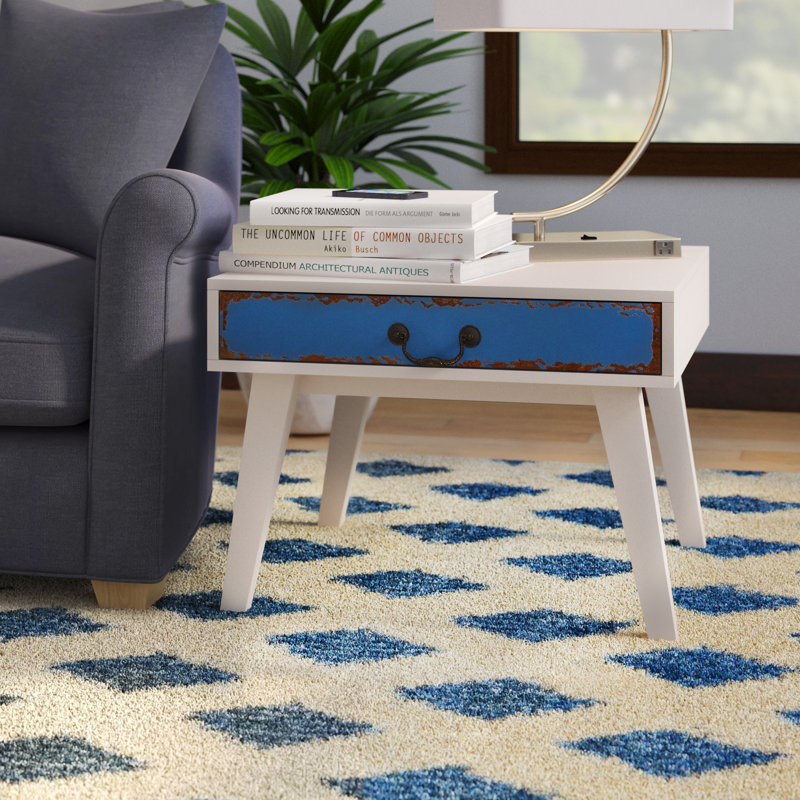 Lundia End Table